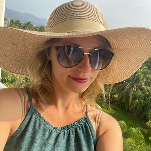 Meet your Posher, Amber